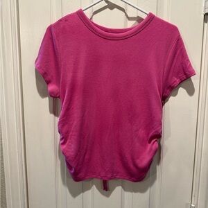 Casual Short-Sleeve Crop Top in Bright Pink